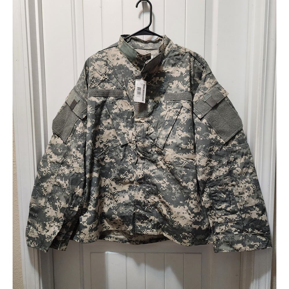 US ARMY Digital Camo Combat Shirt Military Tactical UCP Jacket Medium Long New!